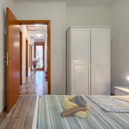 Holiday home Mihael By Interhome Zminj