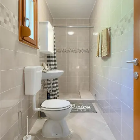 Mihael - Roj540 By Interhome *