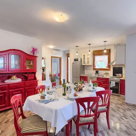 Holiday home Mihael - Roj540 By Interhome