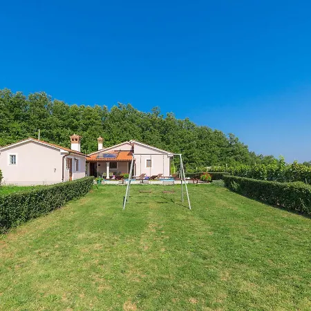 Mihael - Roj540 By Interhome * Žminj